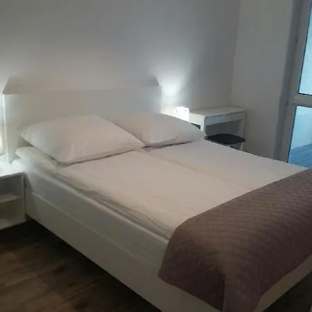 Апартаменты Apartament Platany *